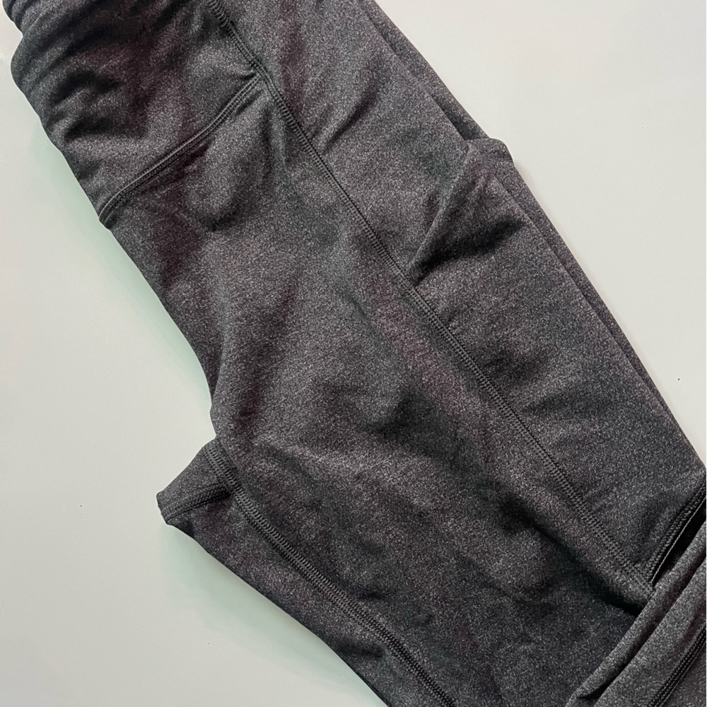 Lululemon • Speed Up Crop Leggings *21" in Heathered Black - Picture 9 of 12